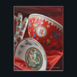 二中国の重の幸せ ポストカード<br><div class="desc">ボウル中国の、ソーサー、スプーンのセットと文字 – ダブル幸せ。著作権：アジアイメージグループ</div>