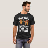 二人でクリスマスクッキーを食べる 妊娠発表 Tシャツ (正面フル)