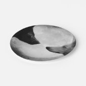 二匹のオオカミが向かい合って ペーパープレート (アングル)