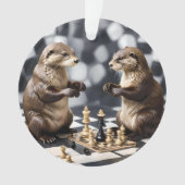 二匹のカワウソがチェスをしている オーナメント (正面)