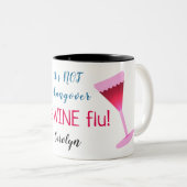 二日酔いじゃなくてワインインフルエンザだ。パーソナライズされた ツートーンマグカップ (正面右)