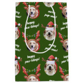 二犬写真トナカイのメリークリスマスグリーン ミディアムペーパーバッグ (正面)