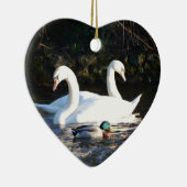 二羽の白鳥と一羽のアヒル セラミックオーナメント (右)