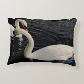 二羽の白鳥 アクセントクッション (裏面)