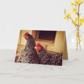 二羽の鶏が抱き締まる カード (黄色い花)
