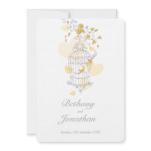 二羽の黄色い鳥が鳥の巣箱を開結婚ける