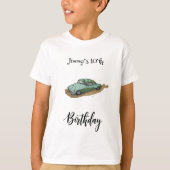 二色のセダンでお祝いする男の子の誕生日パーティー Tシャツ (正面)