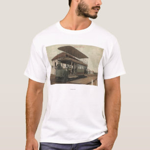 二重デッカーのケーブル・カーの眺め Tシャツ