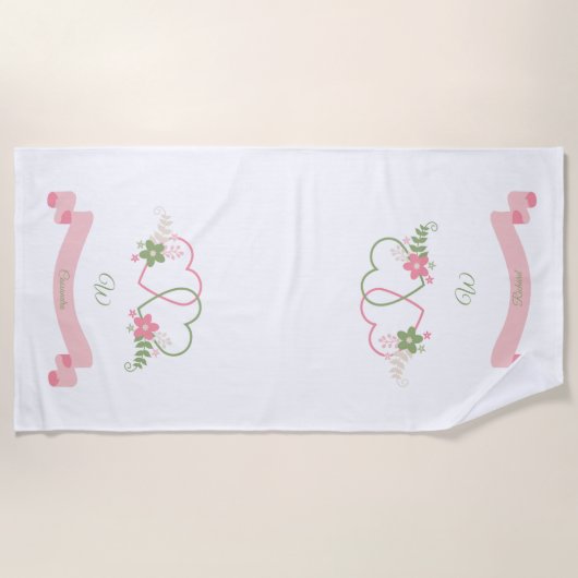 二重パーソナライズされたハート新規追加 ビーチタオル (正面)