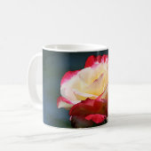 「二重歓喜」の雑種の茶バラ コーヒーマグカップ (正面左)