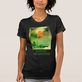 互いに支え合う Tシャツ