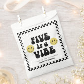 五人は生き生きとしている |ボーイズ顔5誕生日 フェイバーバッグ (クリップ留めされた状態)