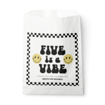 五人は生き生きとしている |ボーイズ顔5誕生日