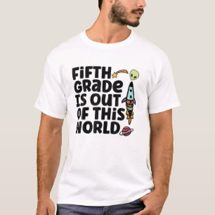 五年生はこの世の外だ Tシャツ