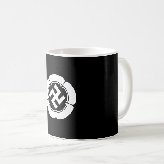 五瓜に隅立て五つ割り萬字 コーヒーマグカップ (正面右)
