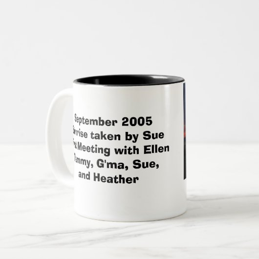 井戸はメイン9-05の井戸を浜に引き上げます、メイン、Se…浜に引き上げます ツートーンマグカップ (正面左)