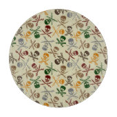 交差させた剣が付いている海賊スカル カッティングボード (正面)