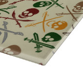 交差させた剣が付いている海賊スカル カッティングボード (角)