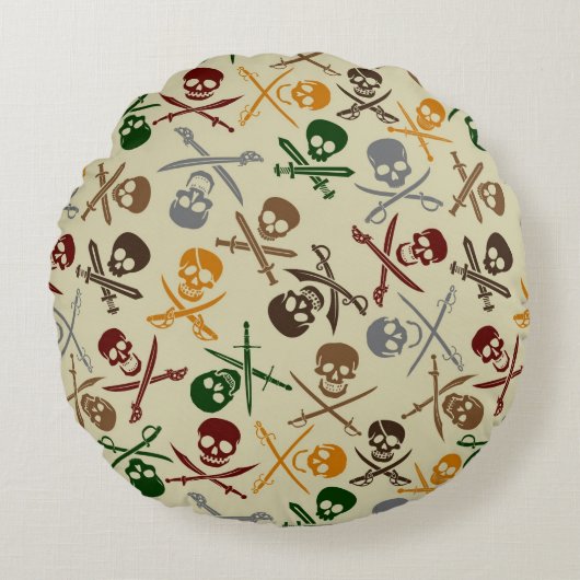 交差させた剣が付いている海賊スカル ラウンドクッション (正面)