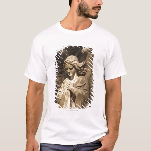 交差させた手を搭載する天使の彫像、ブエノスアイレス Tシャツ (正面)