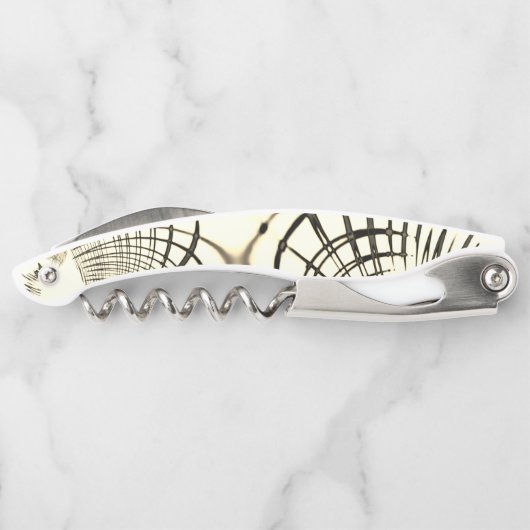 交差したナッツブラウンまたはカーキ曲線のトレースはベージュ ソムリエナイフ (裏面)