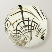 交差したナッツブラウンまたはカーキ曲線のトレースはベージュ ラウンドクッション (正面)