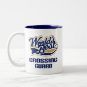 交通指導員のギフト(世界のベスト) ツートーンマグカップ (左)