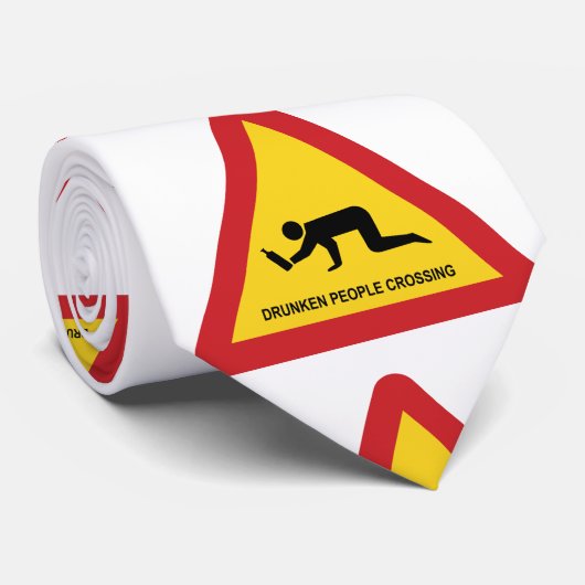 交通標識を横切る酔っぱらい ネクタイ (ロール)