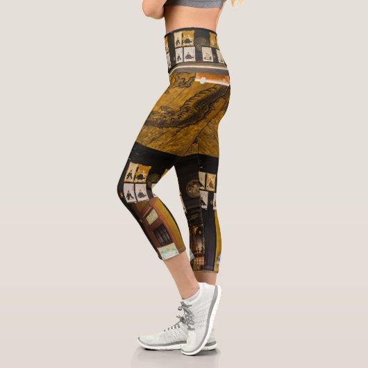 京都金地院内 カプリレギンス (左)