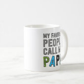 人々お気に入りのは私をパパと呼ぶ コーヒーマグカップ (正面右)