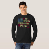人々お気に入りのは私をパパの父の日と呼ぶ Tシャツ (正面フル)