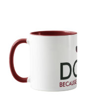 人々が赤い足のプリントを吸うので犬