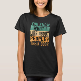 人々の中で好きなのは犬です レトロ Tシャツ