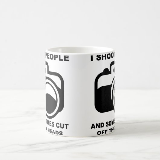 人々の写真を撮おもしろい影するマグカップを撮影 コーヒーマグカップ (中央)