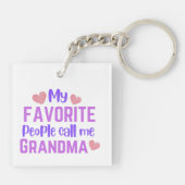 人々はお気に入りの私をおばあちゃんと呼ぶ キーホルダー (裏面)