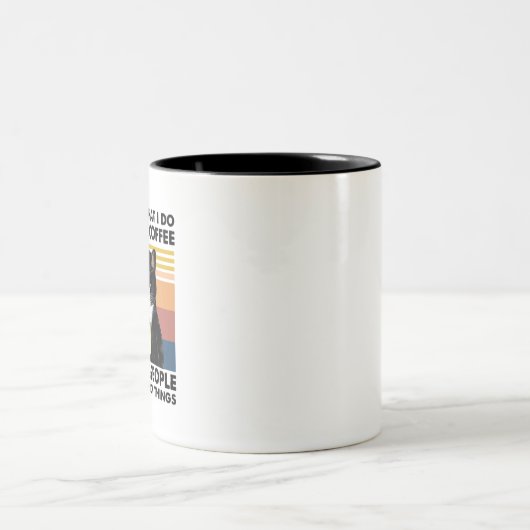 人が嫌いなコーヒーを飲むのはそのせいだ ツートーンマグカップ (中央)