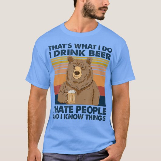 人が嫌いなビールを飲むおもしろい Tシャツ (正面)