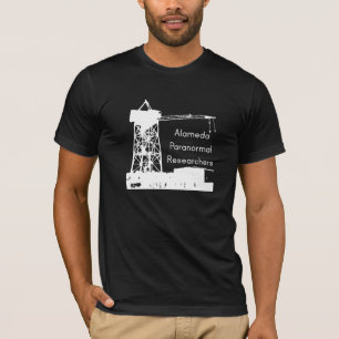 人の基本的なアメリカの服装のワイシャツ Tシャツ