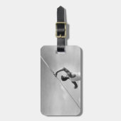 人の投げる投げ槍 ラゲッジタグ (正面縦)