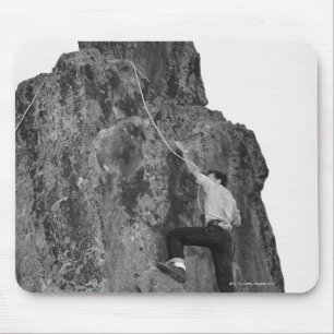 人の石の登山 マウスパッド