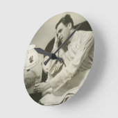 人の飲料水 ラウンド壁時計 (傾斜)