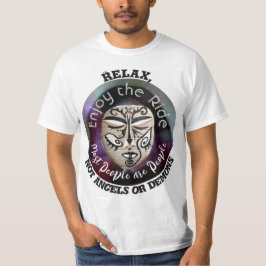 人は単なる人の仮面風変わりだ Tシャツ