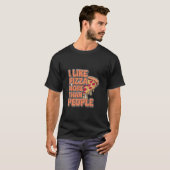 人よりピザが好きな内向型の人 好きなもの - Tシャツ (正面フル)