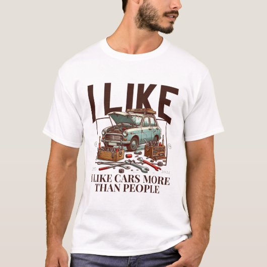 人より車が好き Tシャツ (正面)