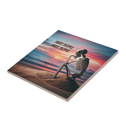 人を傷つける | タイル (側面)