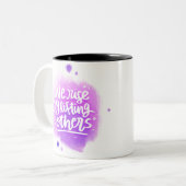 人を挙げて起きる ツートーンマグカップ (正面左)