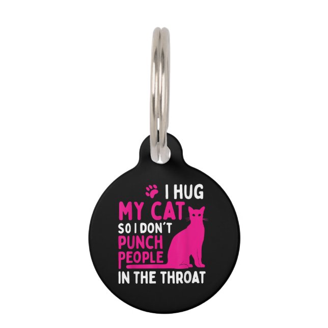 人を殴らないように自分の猫を抱き締める – 猫好き ペット　ネームタグ (正面)