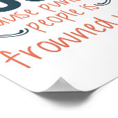 人を殴るのでヨガは眉をひそめる ポスター (角)