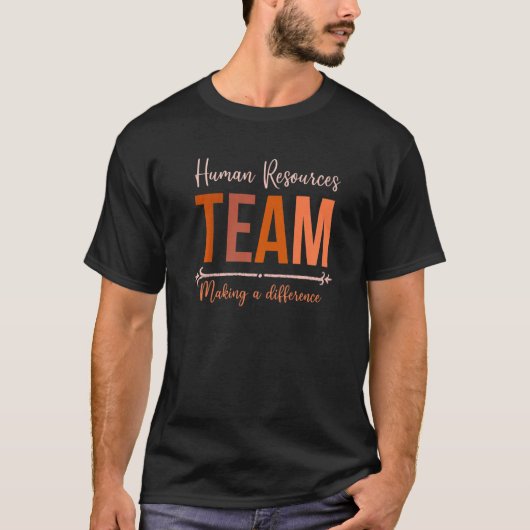 人事部の女性チームがDiffを作成 Tシャツ (正面)