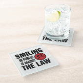 人前で微笑むのは法に反する ガラスコースター (アングル)